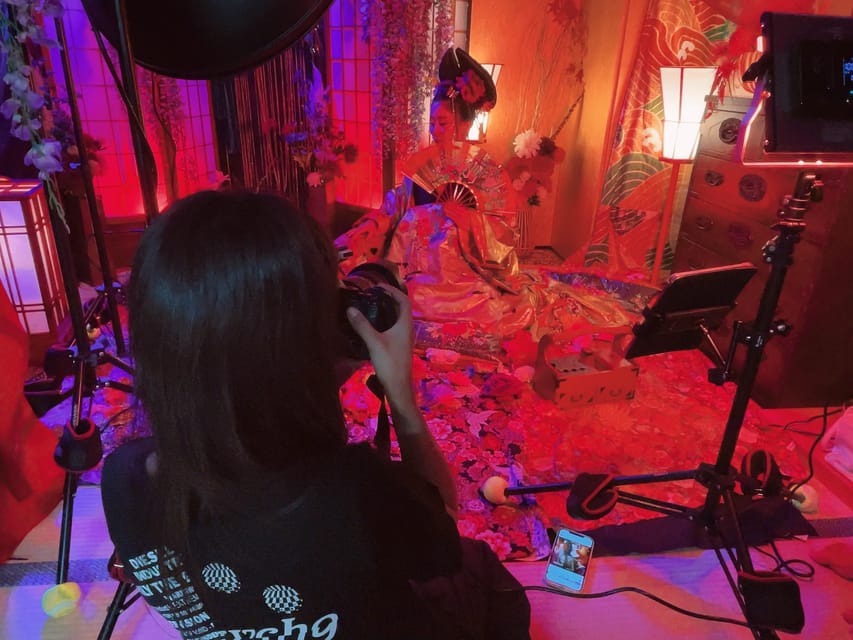 Tokyo: Private Makeover Photography Studio in Luxury Kimono - The photo booth: posing guidance + multiple styles
