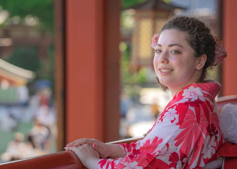 Tokyo: Private Photo Shoot with a Professional Photographer - Asakusa temple scenes: from Kaminarimon to the main hall