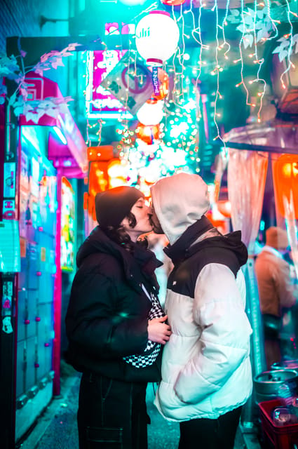 Tokyo Private photo tour with Nightstreet Neon photographer - Daytime options: parks, seasonal light, and city shots