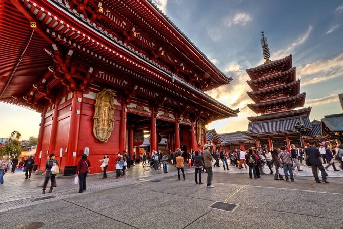 Tokyo Private Tour in Luxury Vehicle with English Guide - Senso‑ji Temple: One Hour in Tokyo’s Most-Visited Religious Spot