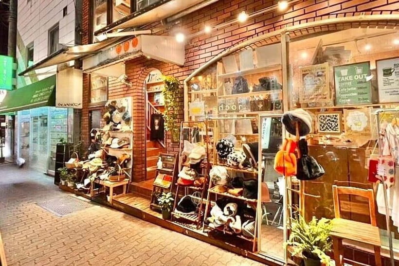 Tokyo: Private Vintage Shopping Tour in near Shibuya - Why Shimokitazawa is the right place for vintage in Tokyo