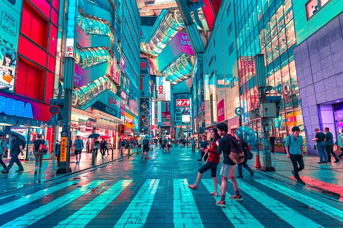 Tokyo: Private Walking Tour with a Local - Food and local hangouts: where lunch and coffee fit the day