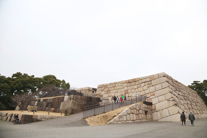 Tokyo's Imperial Palace & Nihonbashi Tour - Toyama antenna shop: a calmer wrap-up with local products