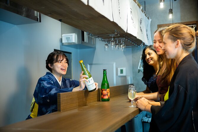 Tokyo Sake Tasting Tour with a Sake Expert - Stop 1: Shibuya Crossing as the setup moment