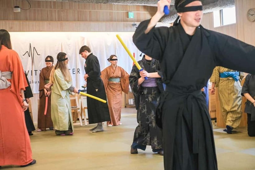 Tokyo Samurai Experience: Kyudo (Archery) and Swordsmanship - Katana Swordsmanship: Holding the Katana and Fixing Your Pose