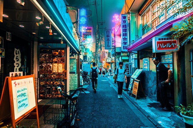 Tokyo Shibuya Walking Tour With A Local Guide - Private vs small-group: which format fits you
