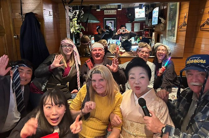 Tokyo Shinbashi Night Tour: Local Guide & Drinks at Snack Bars - Snack bar hopping in older buildings you’d likely miss alone