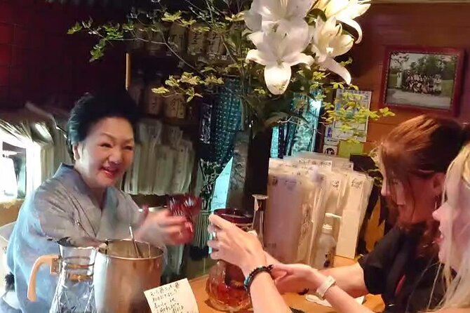 Tokyo Shinbashi Night Tour: Local Guide & Drinks at Snack Bars - Your guide’s job isn’t just translating