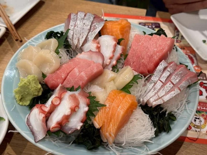 Tokyo: Shinjuku Golden Gai Bar Hopping Night Tour - Golden Gai Bar Hopping: Why the Guide Makes a Real Difference