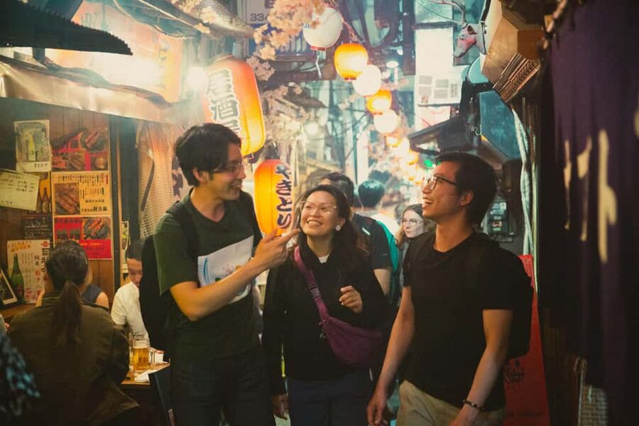 Tokyo: Shinjuku Izakaya and Golden Gai Bar Hopping Tour (2h) - Key takeaways before you go