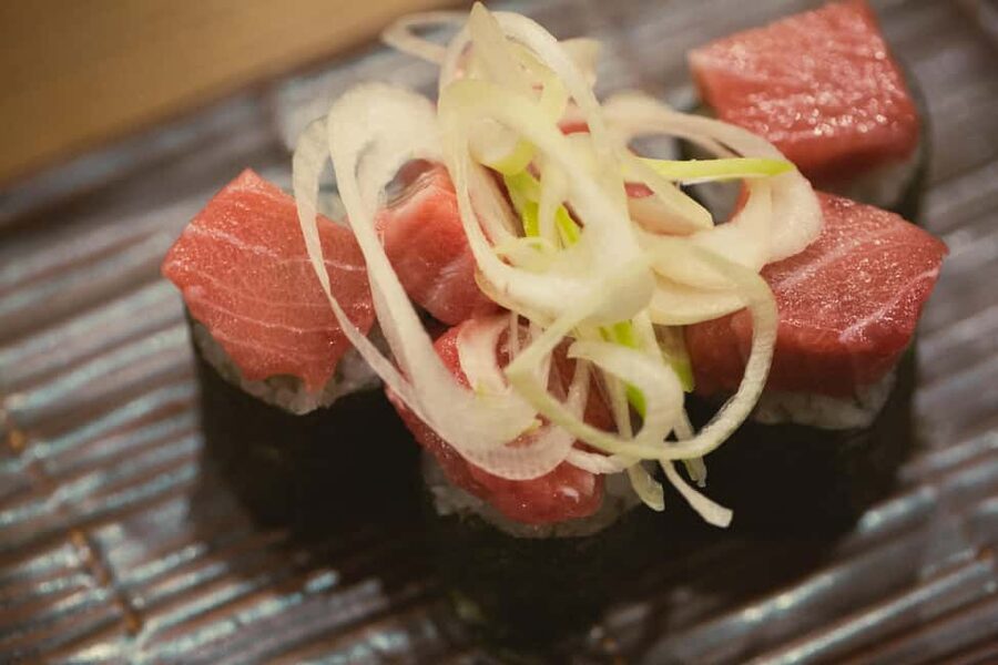 Tokyo: Shinjuku Izakaya and Golden Gai Bar Hopping Tour (2h) - Shinjuku After Dark: What this 2-hour bar crawl really delivers