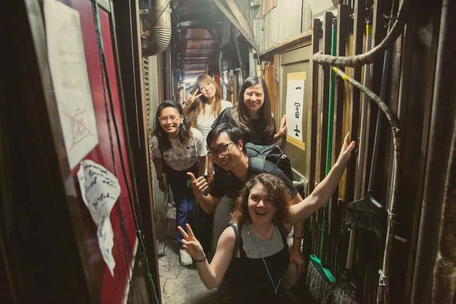 Tokyo: Shinjuku Izakaya and Golden Gai Bar Hopping Tour (2h) - Etiquette and Practical Tips for Japan’s drinking culture