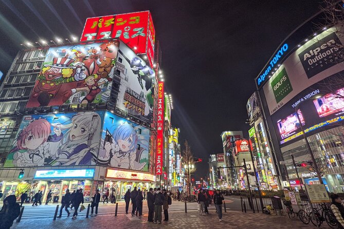 Tokyo Shinjuku Night Tour with Pachinko Gaming Experience - Key highlights to know before you go