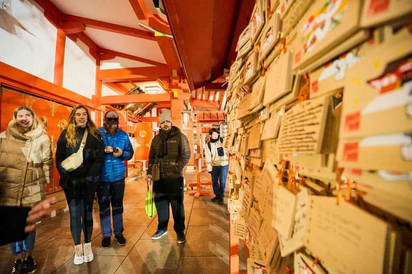 Tokyo: Shinjuku Nightlife & Secret Backstreets Walking Tour - Kabukicho: from red-light past to neon present