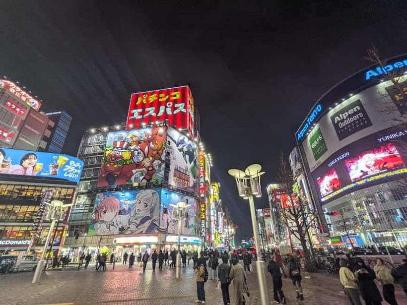 Tokyo Shinjuku : Private Walking Night Tour with Pachinko - Key things to know before you go