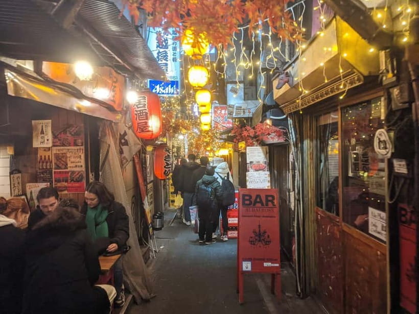 Tokyo Shinjuku : Private Walking Night Tour with Pachinko - Kabukicho side streets: the fun starts after the main neon