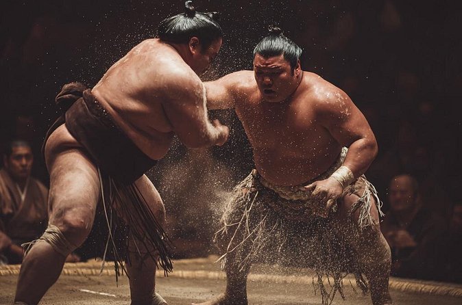 Tokyo Shinjuku Sumo Show & Experience with Photo - Photo time with the wrestlers: getting a souvenir you’ll actually keep