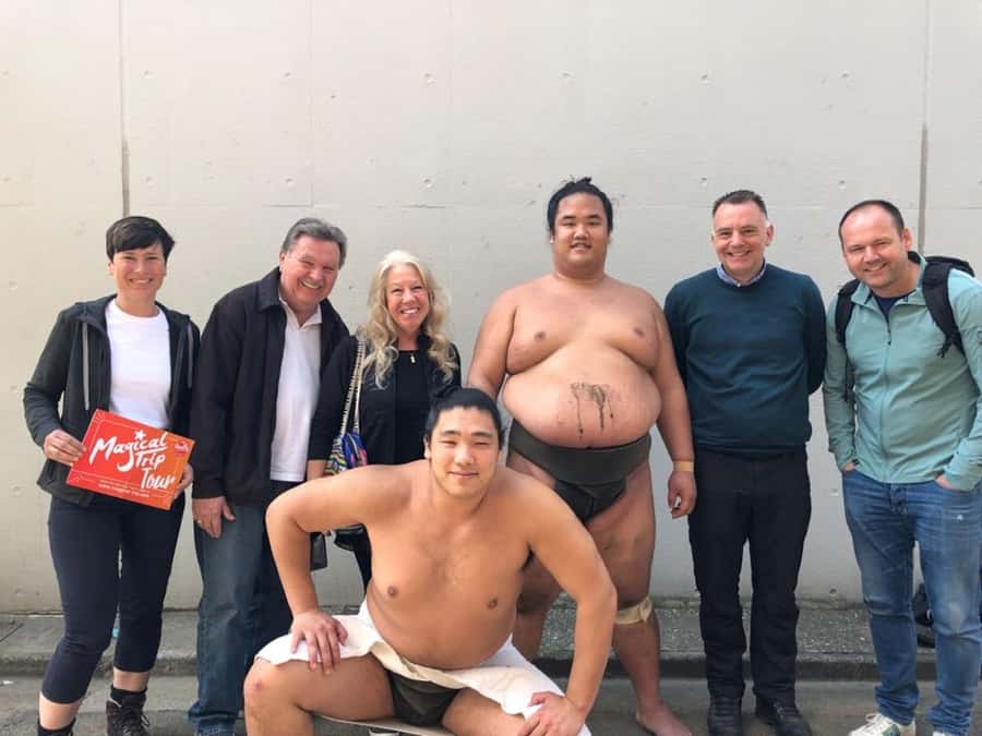 Tokyo: Sumo Practice Tour with Ring-Side Seat and Photoshoot - Photoshoot moment: what’s included and what’s not guaranteed