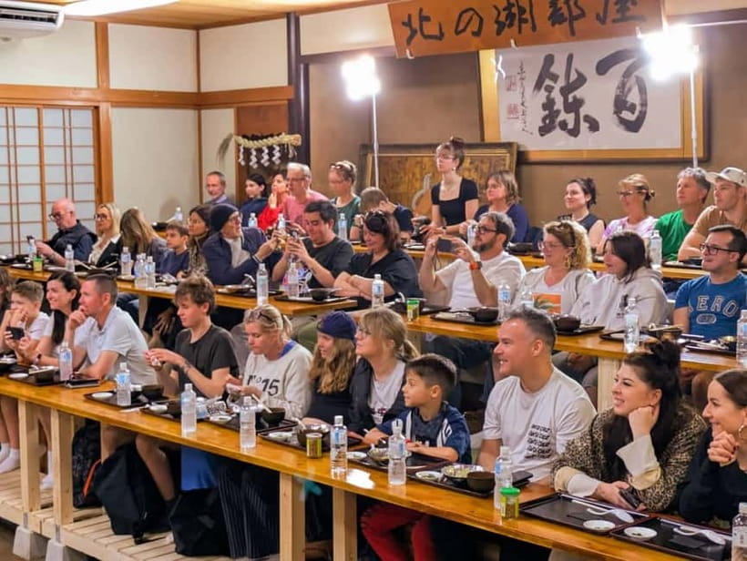 Tokyo: Sumo Show and Dining Experience - Tokyo Sumo Room: a former wrestler, not a theme park