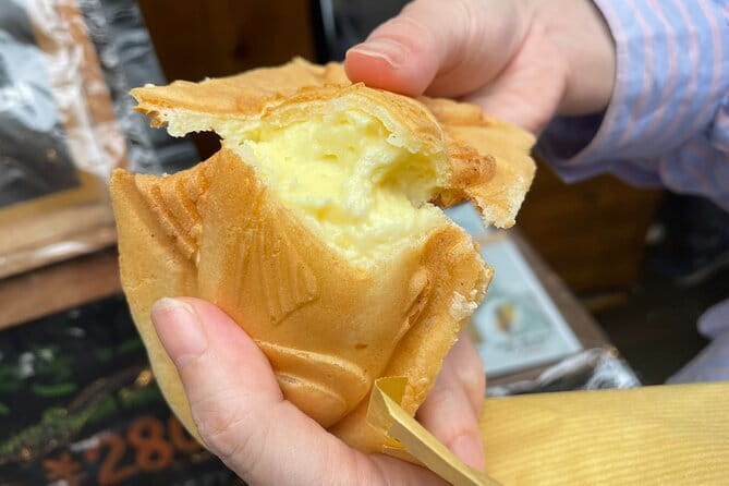 Tokyo Sweets Tour: Hidden Gems & Matcha at an Old Tea House - Korean Bakery Stop: Asian Treats in a Cozy Setting