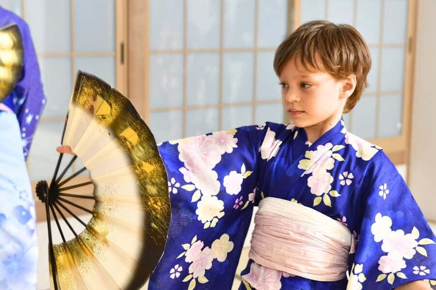 Tokyo: Taishu Engeki Show with Kimono and Sword Lesson - Price and value: why around $12 can still feel like a full evening