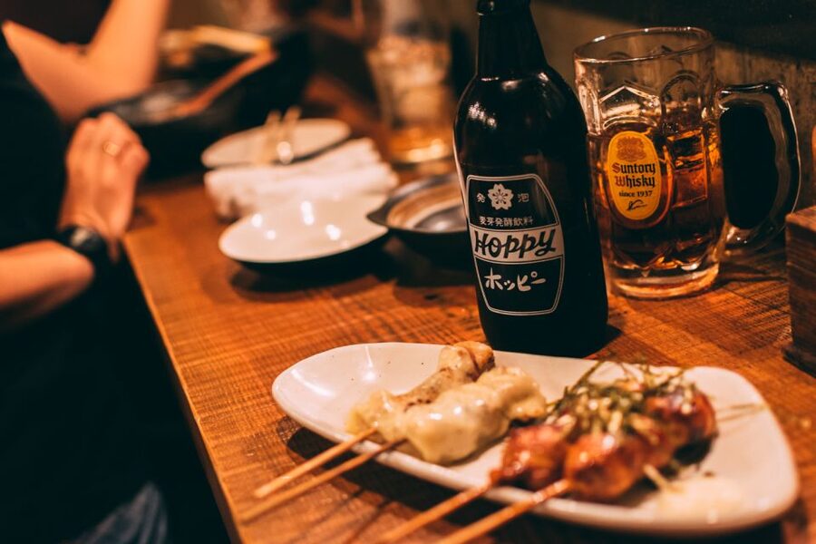 Tokyo: The Best of Izakaya in Shinjuku Food & Cultural Tour - Omoide Yokocho and Kabukicho: street contrast between old lanes and big neon