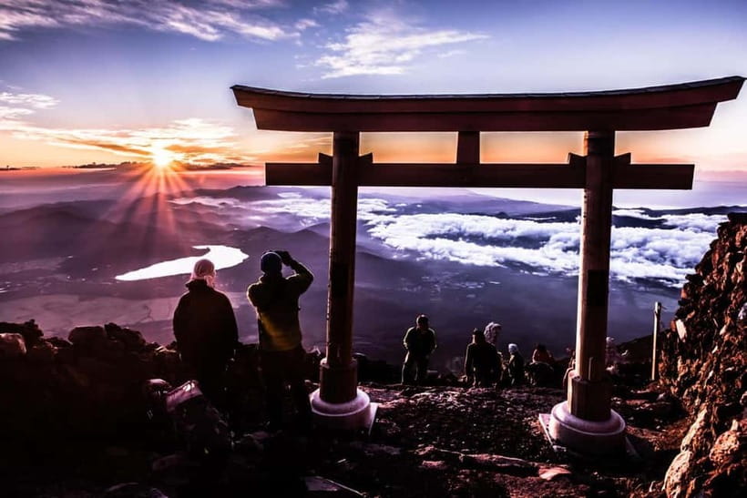 Tokyo To Mount FUJI Day Trip With English guide - Oshino Hakkai: Eight Pools, Water Wheels, and Thatched Roofs