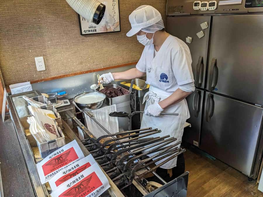 Tokyo: Togoshi Ginza Street Food Tour - Stop 4: onigiri with 40+ fillings—how to choose without stress