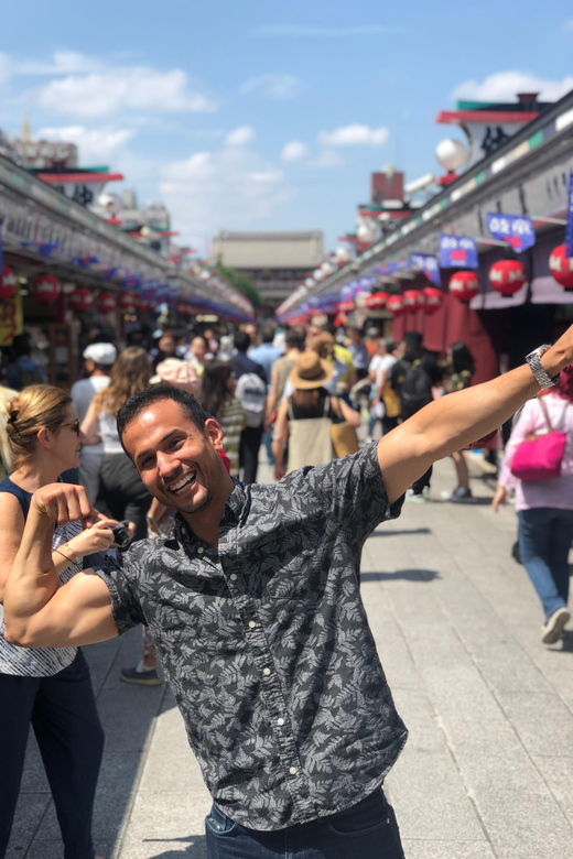 Tokyo Tours in Spanish (Asakusa - Skytree Tower- Akihabara) - Price and logistics: what $103 buys you
