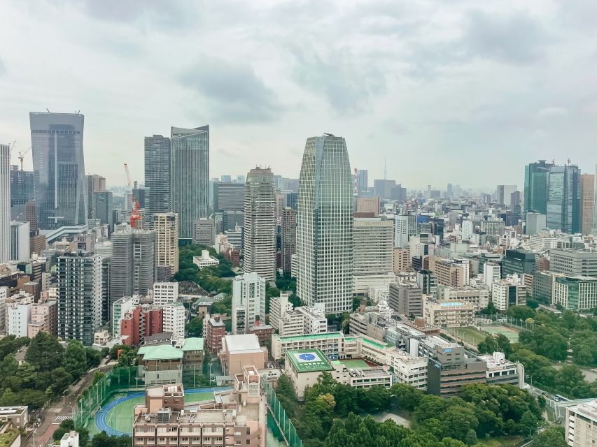 Tokyo Tower: Admission Ticket - Coin lockers and carrying luggage without stress
