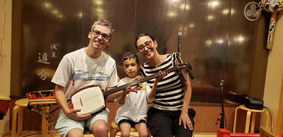 Tokyo: Traditional Asakusa Music Show with Dinner - Why Asakusa works so well for a traditional music dinner