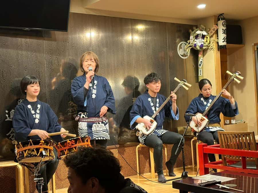 Tokyo: Traditional Asakusa Music Show with Dinner - Walking Sensoji in sequence: gates, Nakamise, and the Edo-era feel