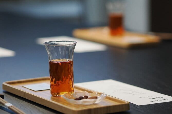 Tokyo Traditional Tea Ceremony with a Japanese Tea Master - Learning to whisk matcha: what to focus on