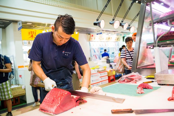 Tokyo: Tsukiji Fish Market Food and Culture Walking Tour - Crowds, Rain, and Closed-Day Reality Checks