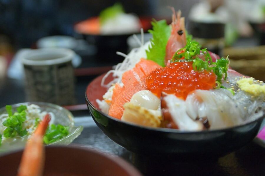 Tokyo: Tsukiji Fish Market Tour with 6 Stops & Seafood Lunch - How the 3-Hour Pace Keeps You From Getting Lost