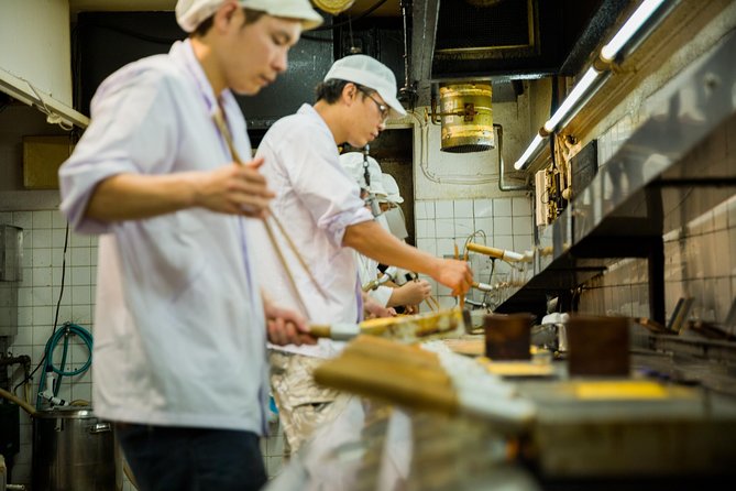 Tokyo : Tsukiji Fish Market Tour with Fresh Sashimi Tasting - Fresh Sashimi and the Tastings You Actually Want to Eat