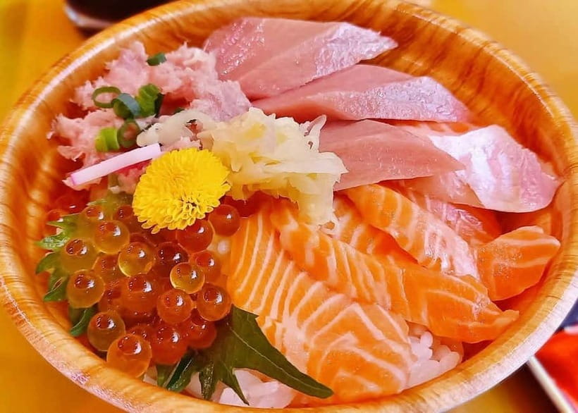 Tokyo: Tsukiji Market and Hama-rikyu Gardens Guided Tour - Tsukiji Outer Market: what to look for and how to snack smart