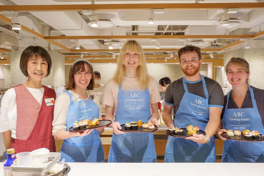 Tokyo: Tsukiji Market Walking Tour & Sushi Cooking Class - From Seafood to Washoku: What the Guide Teaches Before You Cook