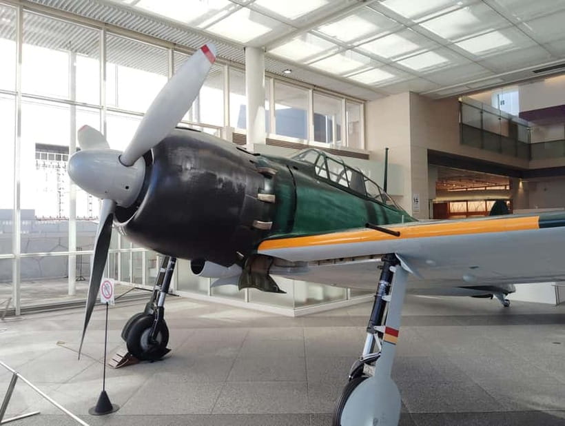 Tokyo War History Tour: Yasukuni Shrine & War Museum - Entering Tokyo’s most debated war-memory sites