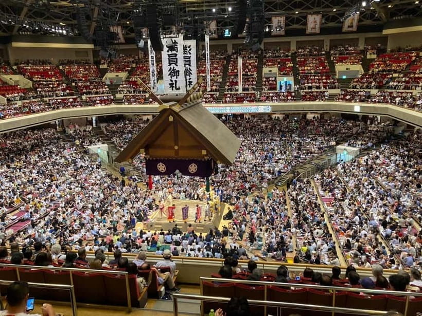 Tokyo: Watching Sumo and Ryogoku Area Walking Tour - Ryogoku Kokugikan Arena: Box seats vs Chair seats
