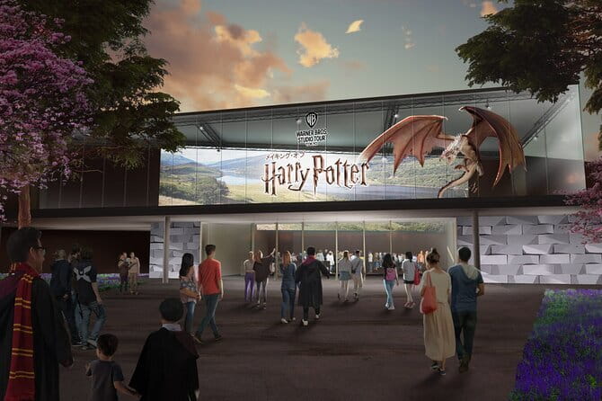 Tokyo WB. Studio Tour Harry Potter's Creation E-Ticket Optional - The Hogwarts Great Hall: house points, grotesques, and crowd-pleasing angles