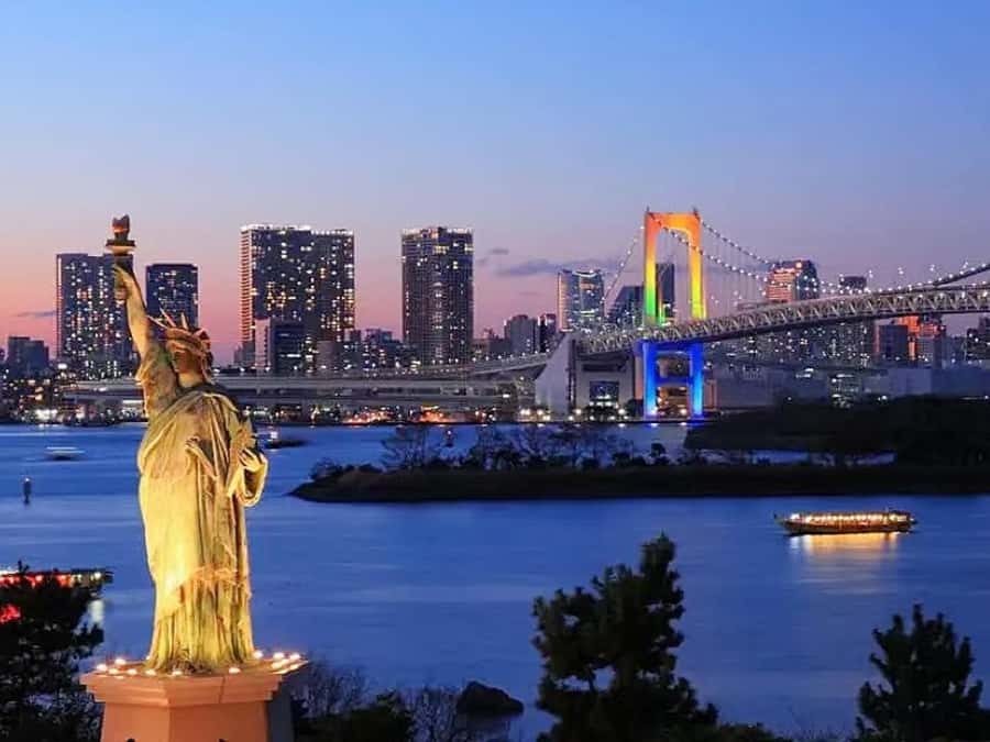 Tokyo: Yakatabune Dinner Cruise with Japanese Show & Drinks - Rooftop Deck Views: Bridges, Bridges, and More Bridges