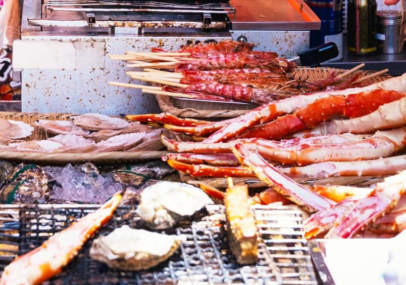 Tsukiji Fish Market: Street Food & Culture Walking Tour - Tsukiji Hongwanji Temple: a calm start with ritual context