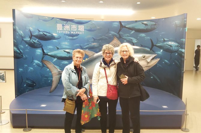Tuna auction at Toyosu Market with qualified guide and early morning tour of Tsukiji Outer Market - Key Things You’ll Notice on This Toyosu + Tsukiji Morning