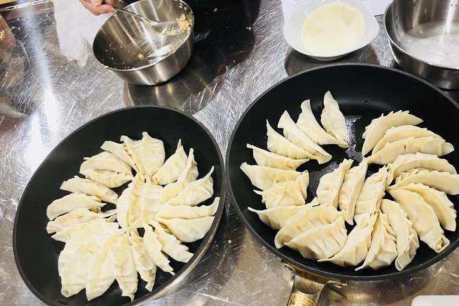 Vegan/Vegetarian Ramen and Gyoza by Bentoya cooking - What happens during the supermarket stop (and why it’s not fluff)