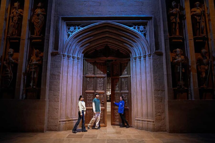 Warner Bros. Studio Tour Tokyo – The Making of Harry Potter - Platform 9 ¾ and the Hogwarts Express: Where the World Gets Real