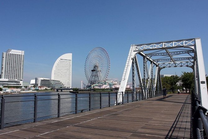 Yokohama 4hr Private Tour with Government-Licensed Guide - Minato Mirai 21 and Osanbashi Pier: harbor glamour without the full-day commitment