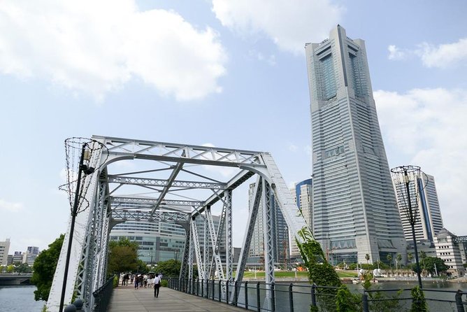 Yokohama and Kamakura 6hr Private Trip Government-Licensed Guide - Your licensed guide: the difference between visiting and understanding