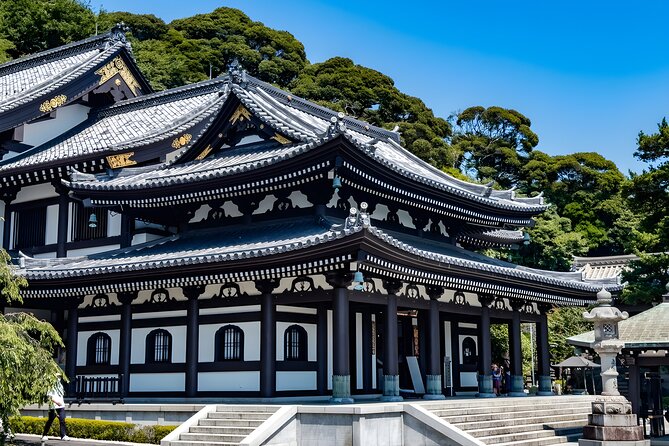 Yokohama and Kamakura Private Day Trip from Tokyo - Meeting your English-speaking chauffeur and staying comfortable