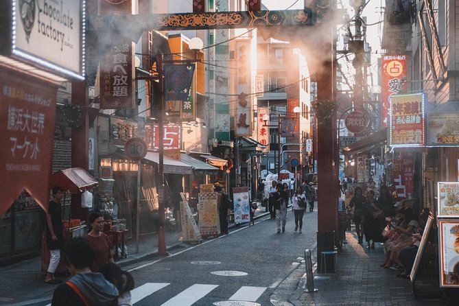 Yokohama Like a Local: Private & Personalized Experience 2,3 hrs - Chinatown Gates: Color, Shops, and Food Time on Your Terms